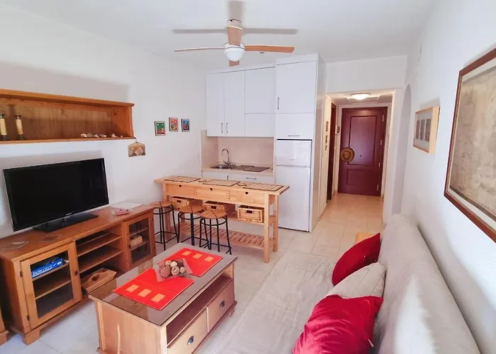 Apartamento rojo con vistas al mar